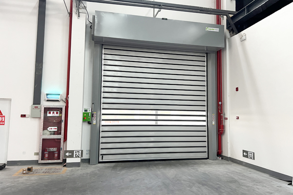 抗风门抗风卷帘门(硬质快速门) 抗风门抗风卷帘门(硬质快速门)