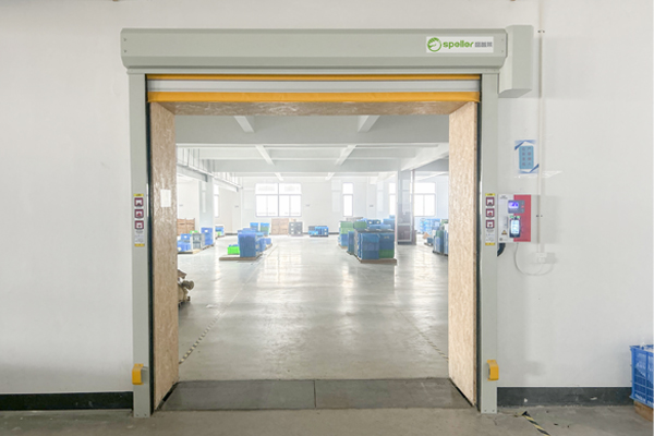 人脸识别感应开关米兰体育大数据官网首页
（车间隔断门）