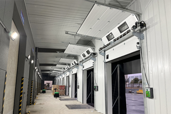 物流仓库提升门