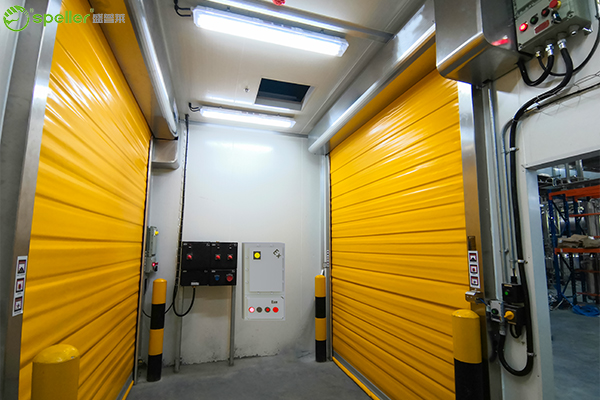 拉链保温快速门